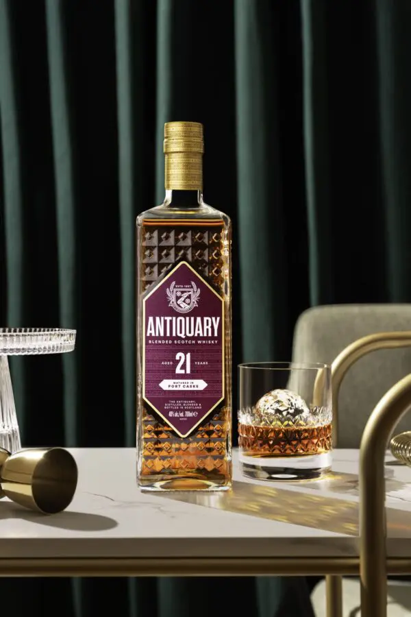 Antiquary 21 yo