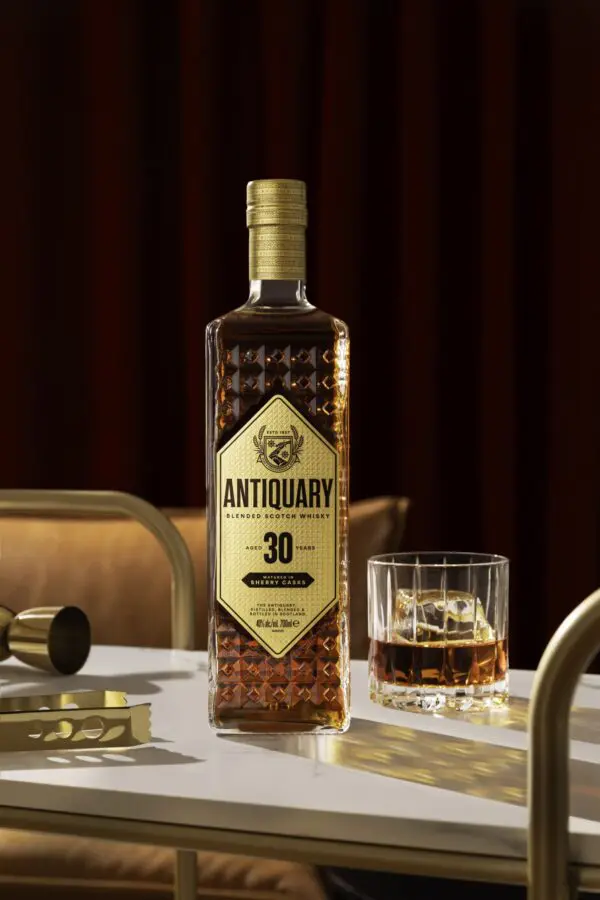 Antiquary 30 yo