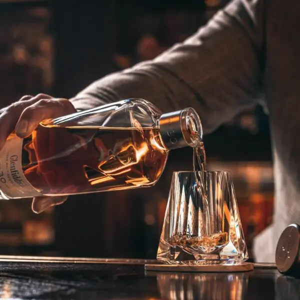 Glenfiddich 30 - suspended in time - the perfect gift for a whisky fan